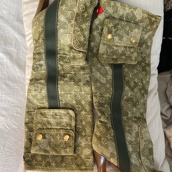 Louis Vuitton Boots - Picture 1 of 4